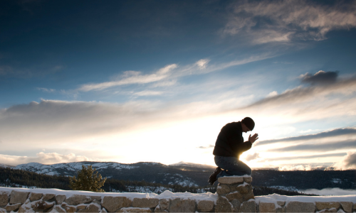 6 Ways the Holy Spirit Helps You Pray